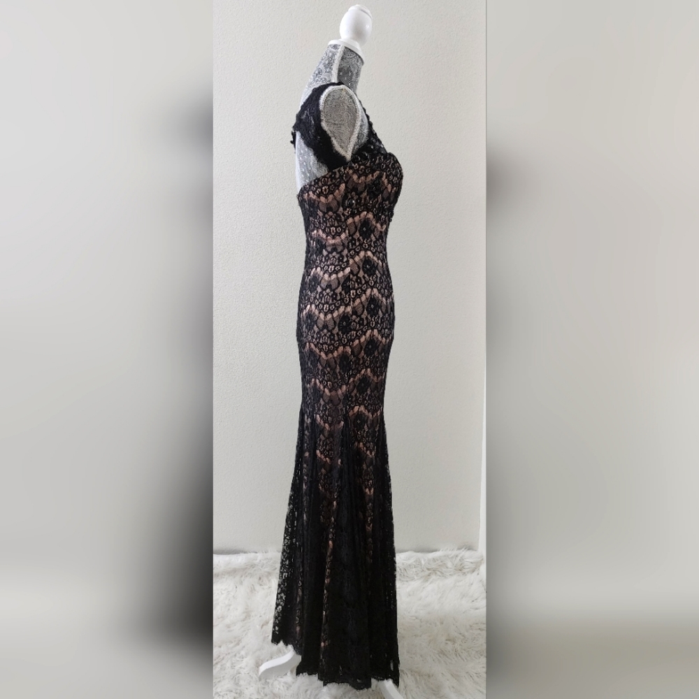 Dress - Picture 2 of 4